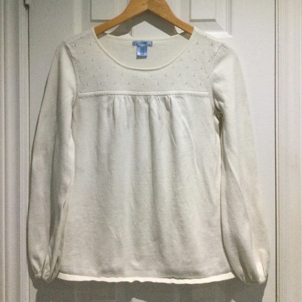 Izod Women’s Chic Scoop-Neck Sweater with Subtle Yoke Detail